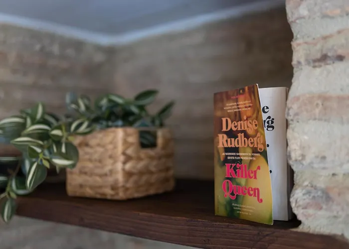 Отель Amber Italy