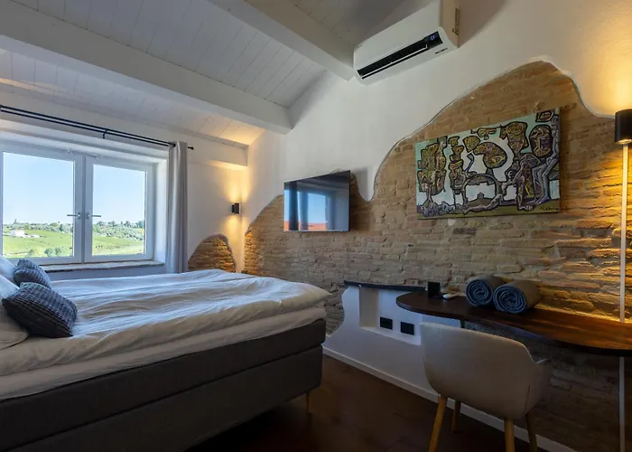 Amber Italy Отель